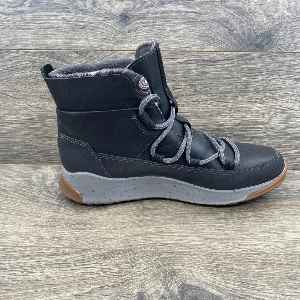 Chaco Borealis Quilt Waterproof Boots Womens 6.5 Black Leather Fleece